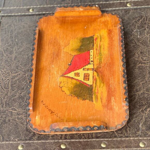 Vintage Hand-Painted Wooden Tray – Cottage Scene – 1940s - Picture 3 of 5